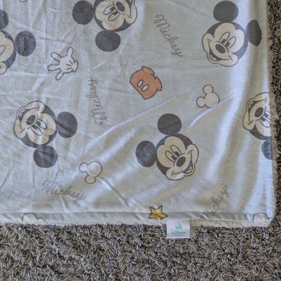 Disney Baby Mickey Mouse baby blanket Mink & Sherpa blanket - Picture 4 of 8
